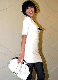 娱乐吃瓜酱穿衣  第2张