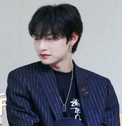 娱乐吃瓜君胡文煊,揭秘娱乐圈幕后故事  第3张