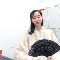 忘了吃瓜她进娱乐圈,意外踏入娱乐圈,开启璀璨星途 第2张 忘了吃瓜她进娱乐圈,意外踏入娱乐圈,开启璀璨星途 第2张